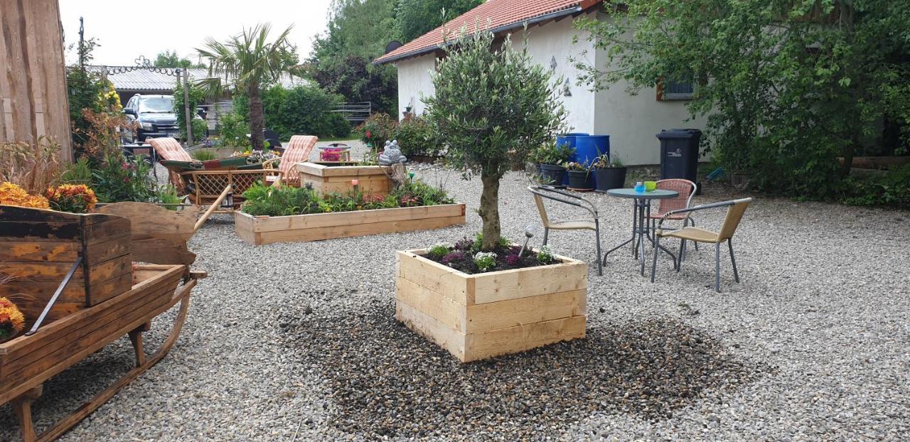Bed and Breakfast Chrom Ranch Reiterhof Memmingen Exterior foto